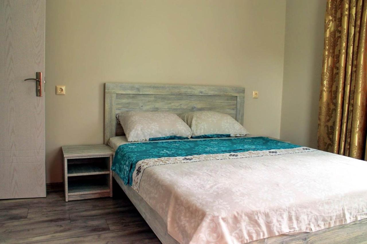 Tete Guest House Batumi Exteriör bild